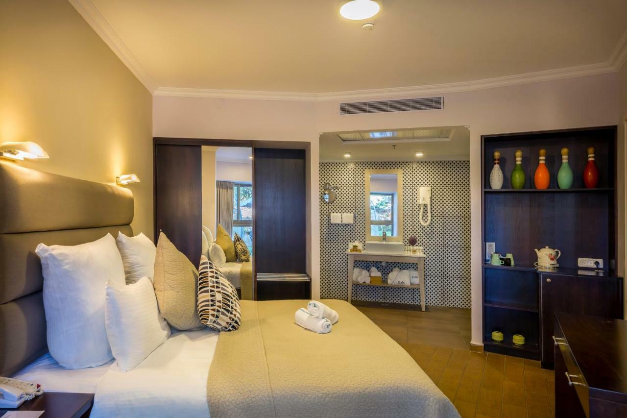 C Hotel Неве-Илан Экстерьер фото